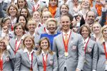Den Haag 27 augustus 2008
De Olympische medaille winnaars van Peking op het bordes bij Koningin Beatrix. Aanwezig oa Anky v Grunsven Maarten v d Weijden Inge Dekker Marianne Vos Naomi v As Fatima de Moreiro Melo, anky v Grunsven Deborah Gravenstijn...
Peter Smulders bv