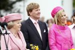 Makkum en Franeker30 april 2008
Koninginnedag 2008 met Koningin Beatrix Prins Willem Alexander Friso Constantijn Maurits Floris Pieter Christiaan Pieter v Vollenhoven en de prinsessen Maxima Laurentien Mabel Aimee Anita Margriet en Marilene.
Peter Smulders bv