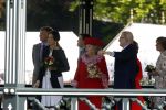 Apeldoorn 30 april 2009
Koninginnedag 2009 in apeldoorn met Koningin Beatrix Pieter v Vollenhoven Prinses Margriet Maxima Prins Willem Alexander Prins Constantijn Prinses Laurentien Prinses Mabel Prins Friso Prins Maurits Prinses Marilene Prins Pieter Christiaan Prinses Anita Prins Floris een zwangere Prinses Aimee en Prinses Annette. s middags probeerde een dwaas een aanslag te plegen op de koninklijke familie waarbij meerdere doden vielen.
Peter Smulders bv