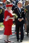 Apeldoorn 30 april 2009
Koninginnedag 2009 in apeldoorn met Koningin Beatrix Pieter v Vollenhoven Prinses Margriet Maxima Prins Willem Alexander Prins Constantijn Prinses Laurentien Prinses Mabel Prins Friso Prins Maurits Prinses Marilene Prins Pieter Christiaan Prinses Anita Prins Floris een zwangere Prinses Aimee en Prinses Annette. s middags probeerde een dwaas een aanslag te plegen op de koninklijke familie waarbij meerdere doden vielen.
Peter Smulders bv