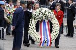 Amsterdam 4 mei 2009
Dodenherdenking op de dam met oa aanwezig Koningin Beatrix Prins Willem Alexander en prinses maxima. krans koningin beatrix
Peter Smulders bv