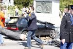 Apeldoorn 30 april 2009
Koninginnedag in Apeldoorn. Een man pleegt een aanslag met zijn auto waarbij meerdere mensen gedood worden. De koninklijke familie was het doelwit maar bleef ongedeerd bij ongeluk.
Peter Smulders bv