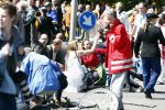 Apeldoorn 30 april 2009
Koninginnedag in Apeldoorn. Een man pleegt een aanslag met zijn auto waarbij meerdere mensen gedood worden. De koninklijke familie was het doelwit maar bleef ongedeerd bij ongeluk.
Peter Smulders bv