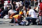 Apeldoorn 30 april 2009
Koninginnedag in Apeldoorn. Een man pleegt een aanslag met zijn auto waarbij meerdere mensen gedood worden. De koninklijke familie was het doelwit maar bleef ongedeerd bij ongeluk.
Peter Smulders bv