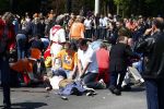 Apeldoorn 30 april 2009
Koninginnedag in Apeldoorn. Een man pleegt een aanslag met zijn auto waarbij meerdere mensen gedood worden. De koninklijke familie was het doelwit maar bleef ongedeerd bij ongeluk.
Peter Smulders bv