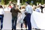 Apeldoorn 30 april 2009
Koninginnedag in Apeldoorn. Een man pleegt een aanslag met zijn auto waarbij meerdere mensen gedood worden. De koninklijke familie was het doelwit maar bleef ongedeerd bij ongeluk.
Peter Smulders bv