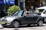 Amsterdam 17 juni 2008
Leontine Borsato in haar mini cooper cabrio die ze van Marco voor haar 40e verjaardag heeft gekregen.