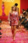 Amsterdam 2 maart 2009
Modeshow Jos Raak bij Loods 6 in Amsterdam. Lieke v Lexmond met bolhoedje
Peter Smulders bv