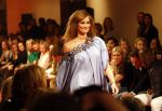 Amsterdam 2 maart 2009
Modeshow Jos Raak bij Loods 6 in Amsterdam. Lieke v Lexmond met bolhoedje
Peter Smulders bv