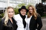 Amsterdam 17 mei 2009
Coiffure awards in de Rai. Lieke v Lexmond met zus
Peter Smulders bv