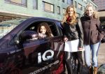 Amsterdam 31 januari 2009
Fajah Lourens Lieke v Lexmond en Renate Verbaan doen mee aan race met de nieuwe Toyota iq op de parkeerplaats bij het Okura.
Peter Smulders bv