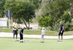 Faro 5 mei 2008
Linda de Mol Julian Noah en Jeroen Rietbergen aan het golfen tijdens hun vakantie op vale do lobo.
Peter Smulders bv