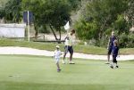 Faro 5 mei 2008
Linda de Mol Julian Noah en Jeroen Rietbergen aan het golfen tijdens hun vakantie op vale do lobo.
Peter Smulders bv