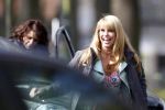 Laren 14 april 2008
Opnames Gooische vrouwen  met Linda de Mol Susan Visser Tjitske Reidinga en Alex Klaasen. Ze rijden in Gooische vrouwen met Linda de Mol haar porsche cabrio.