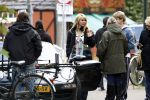 Laren 14 april 2008
Opnames Gooische vrouwen  met Linda de Mol Susan Visser Tjitske Reidinga en Alex Klaasen. Ze rijden in Gooische vrouwen met Linda de Mol haar porsche cabrio.