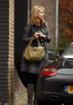 Laren 18 januari 2008
Linda de Mol shoppen en lunchen met een vriendin.