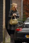Laren 18 januari 2008
Linda de Mol shoppen en lunchen met een vriendin.