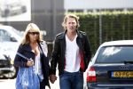 Amsterdam 22 mei 2009
Linda de Mol en haar vriend Jeroen Rietbergen gaan kijken voor een nieuwe porsche 911 cabrio.
Peter Smulders bv
