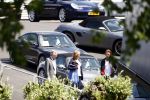 Amsterdam 22 mei 2009
Linda de Mol en haar vriend Jeroen Rietbergen gaan kijken voor een nieuwe porsche 911 cabrio.
Peter Smulders bv