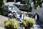 Amsterdam 22 mei 2009
Linda de Mol en haar vriend Jeroen Rietbergen gaan kijken voor een nieuwe porsche 911 cabrio.
Peter Smulders bv
