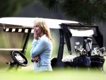 Vale do Lobo 24 februari 2008
Linda de Mol golfend met haar nieuwe vriend Jeroen Rietbergen op vale do lobo  waar Linda een huis heeft.