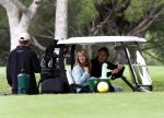 Vale do Lobo 24 februari 2008
Linda de Mol golfend met haar nieuwe vriend Jeroen Rietbergen op vale do lobo  waar Linda een huis heeft.