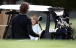 Vale do Lobo 24 februari 2008
Linda de Mol golfend met haar nieuwe vriend Jeroen Rietbergen op vale do lobo  waar Linda een huis heeft.