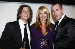 Hilversum 26 januari 2009
Linda de Mol bij de uitreiking van de gouden beelden bij beeld en geluid. Linda met Sander Vahle en Jeroen v Koningsbrugge
Peter Smulders bv