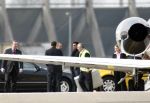 Schiphol 15 maart 2008
Lionel Ritchie arriveert met een prive vliegtuig op schiphol oost. Mike Dobbinga ontvangt hem.
Peter Smulders bv
