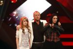 Hilversum 1 mei 2009
Halve finale van x factor in studio 22. Gordon met Lisa en Hester
Peter Smulders bv