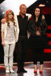 Hilversum 1 mei 2009
Halve finale van x factor in studio 22. Gordon met Lisa en Hester
Peter Smulders bv