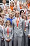 Den Haag 27 augustus 2008
De Olympische medaille winnaars van Peking op het bordes bij Koningin Beatrix. Aanwezig oa Anky v Grunsven Maarten v d Weijden Inge Dekker Marianne Vos Naomi v As Fatima de Moreiro Melo, anky v Grunsven Deborah Gravenstijn...
Peter Smulders bv