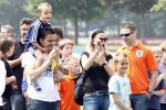 Amsterdam 7 juni 2008
Marc Overmars en zijn vrouw Chantal v Woensel met hun kinderen en zoons van broer bij dag voor ADHD op de toekomst bij Ajax.