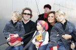 Amsterdam 6 oktober 2007
Leontine Marco Jada Senna en Luca Borsato bij de premiere van de Kabouter Plop film in de amsterdam arena Pathe.
