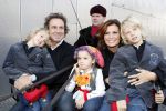 Amsterdam 6 oktober 2007
Leontine Marco Jada Senna en Luca Borsato bij de premiere van de Kabouter Plop film in de amsterdam arena Pathe.