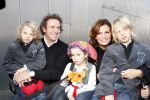 Amsterdam 6 oktober 2007
Leontine Marco Jada Senna en Luca Borsato bij de premiere van de Kabouter Plop film in de amsterdam arena Pathe.