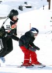 Fiss 15 februari 2009
Ruud Gullit met Joelle en Maxim op wintersport. Ook Marco Borsato en Leontien en Luca Jada en Senna zijn op skivakantie.
Peter Smulders bv