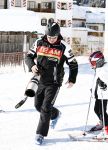 Fiss 15 februari 2009
Ruud Gullit met Joelle en Maxim op wintersport. Ook Marco Borsato en Leontien en Luca Jada en Senna zijn op skivakantie.
Peter Smulders bv