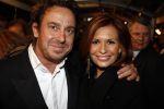 Amsterdam 17 maart 2008
Marco Borsato en Leontine kussend bij premiere van zomerhitte in Tuschinski.
Peter Smulders bv