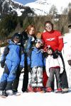 Fiss 28 februari 2008 Marco Borsato en Leontine met hun kinderen Jada Senna en Luca op wintersport / skivakantie.
Peter Smulders bv