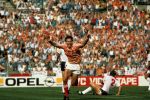 1988
EK Marco scoort in de wedstrijd Nederland-Engela 3 doelpunten. Eindstand 3-1