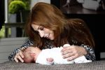Breda 5 mei 2009
Marielle Bastiaanse met baby Willen en vriend thuis.
Peter Smulders bv