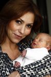 Breda 5 mei 2009
Marielle Bastiaanse met baby Willen en vriend thuis.
Peter Smulders bv