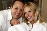 Fijnaart 11 mei 20-09
Frans en Mariska bauer met hun lasatste aanwinst Lucas. Ook Christiaan Frans en Jan waren natuurlijk aanwezig.
Peter Smulders bv