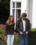 Baarn 13 september 2008
Mariska Hulscher aan het winkelen met haar nieuwe vriend Matthijs Kriegsman.