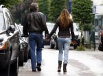 Baarn 13 september 2008
Mariska Hulscher aan het winkelen met haar nieuwe vriend Matthijs Kriegsman.