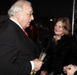 Hilversum 26 januari 2009
Mart Smeets krijgt ouevre prijs bij uitreiking gouden beelden. Mart met zijn vrouw
Peter Smulders bv
