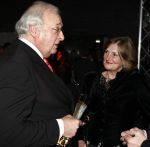 Hilversum 26 januari 2009
Mart Smeets krijgt ouevre prijs bij uitreiking gouden beelden. Mart met zijn vrouw
Peter Smulders bv