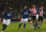 Eindhoven, 12 December 2007
Champions League wedstrijd PSV-Internationale Milan, eindstand 0-1 Seizoen 2007/2008
Materazzi Marco in duel met Alcides