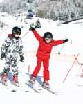 Fiss 15 februari 2009
Ruud Gullit met Joelle en Maxim op wintersport. Ook Marco Borsato en Leontien en Luca Jada en Senna zijn op skivakantie.
Peter Smulders bv